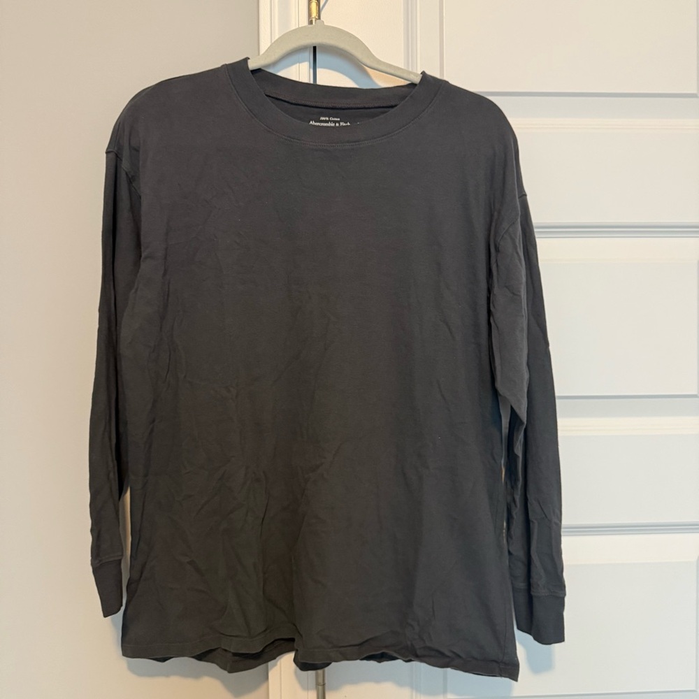 Abercrombie & Fitch Soft A&F Collection Gray Long Sleeve Tee | Size M